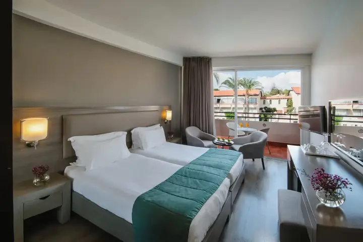 Айя-Напа: Napa Plaza Hotel - Adults Only