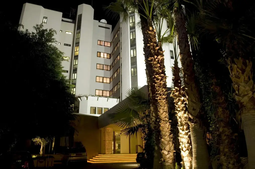 Londa Hotel — фото 1