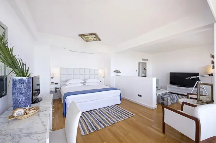 carousel image 4