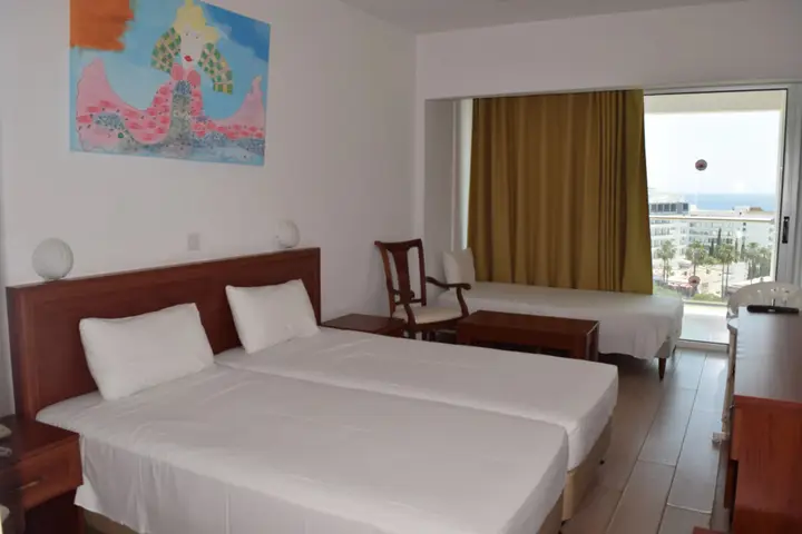 Айя-Напа: Corfu Hotel
