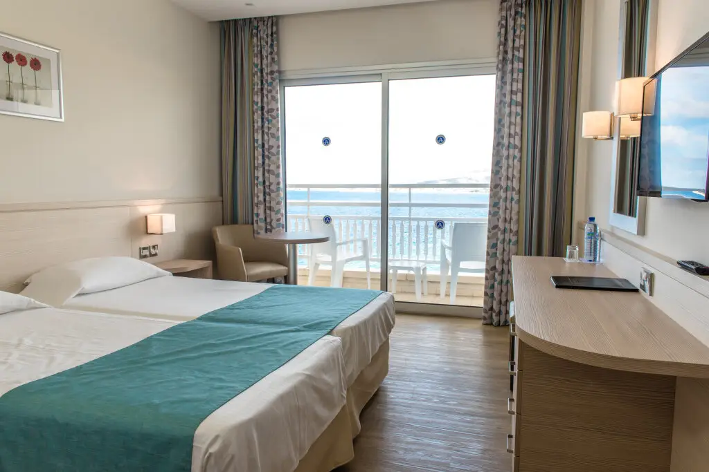 Киссонерга: Cynthiana Beach Hotel