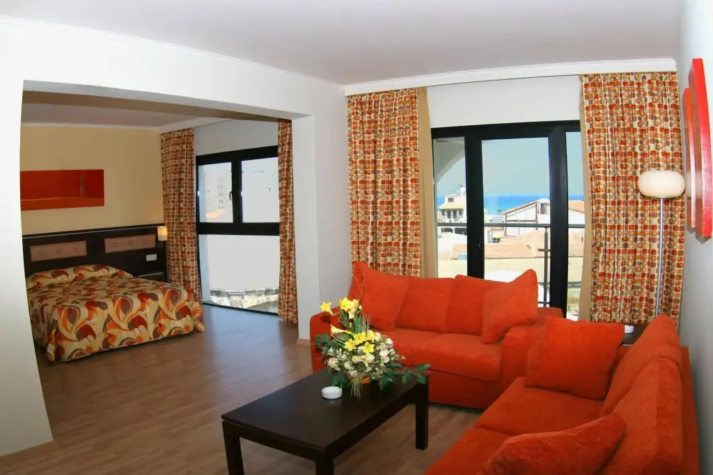 Ларнака: Livadhiotis City Hotel