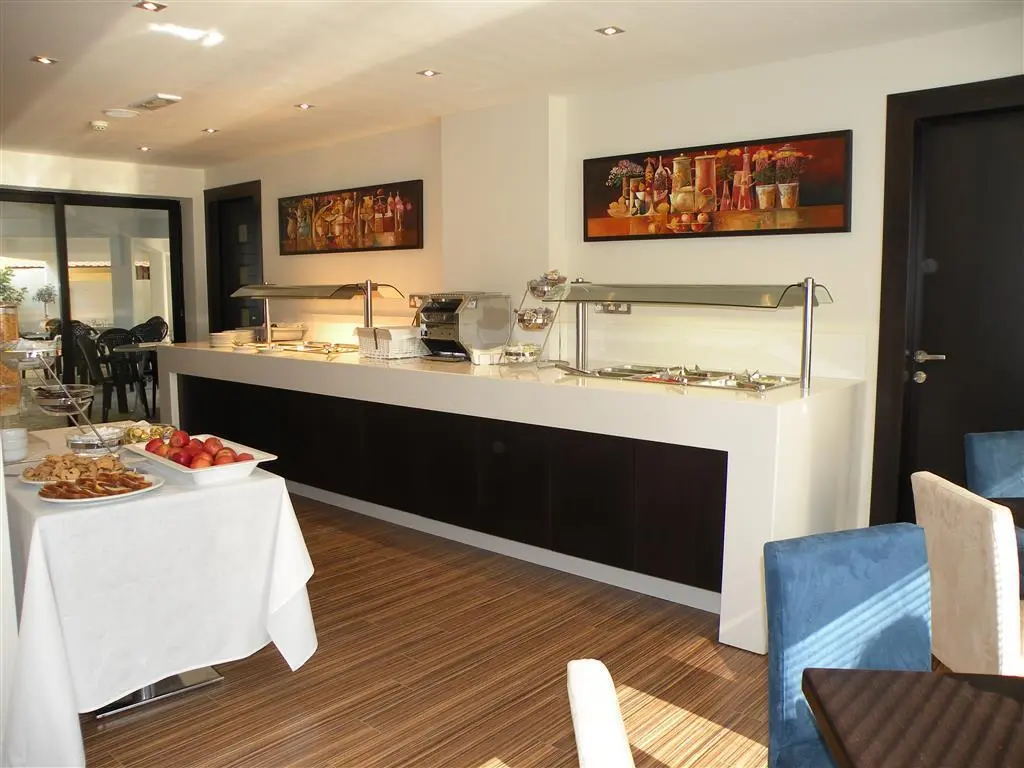 Ларнака: Livadhiotis City Hotel