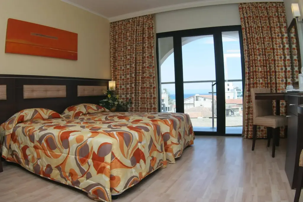 Ларнака: Livadhiotis City Hotel