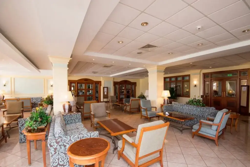 Пафос: Aloe Hotel