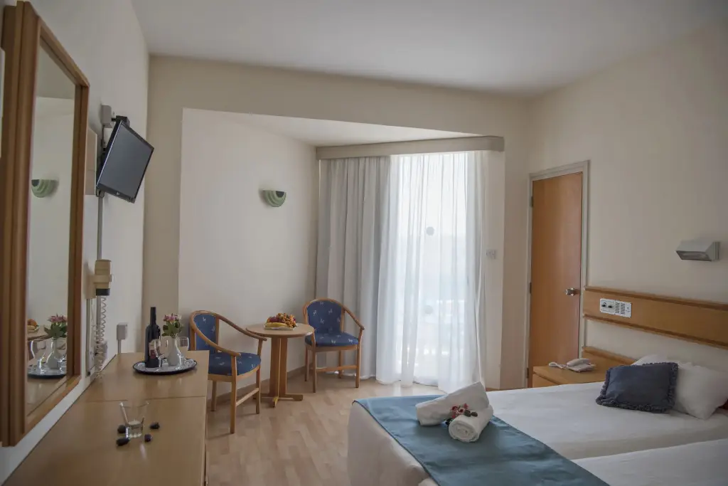 Пафос: Kissos Hotel
