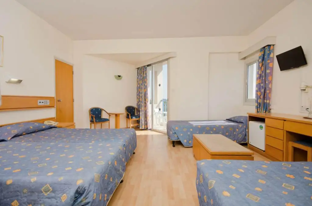 Пафос: Kissos Hotel