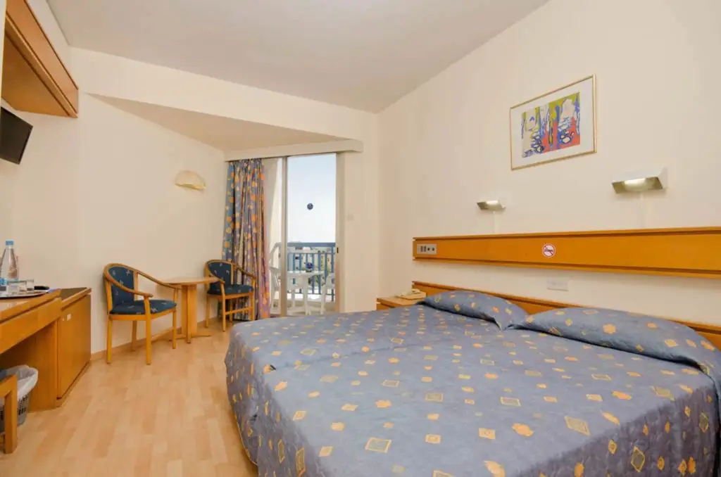 Пафос: Kissos Hotel