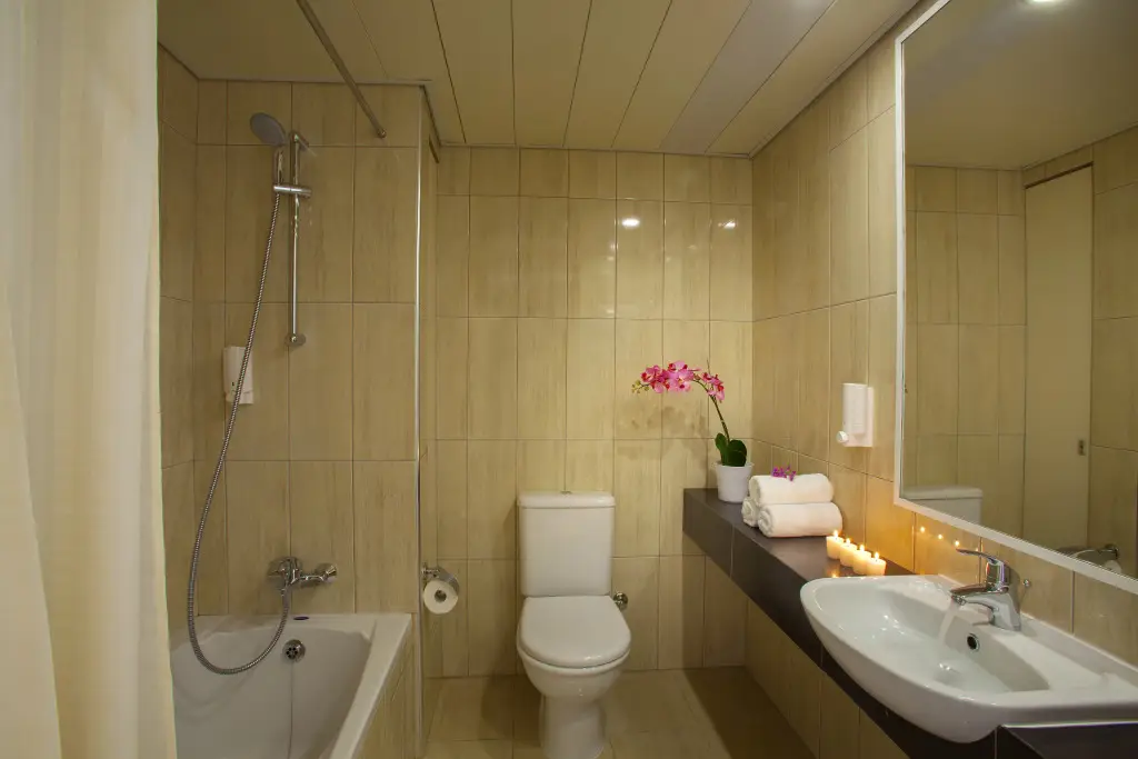 Киссонерга: Queen's Bay Hotel
