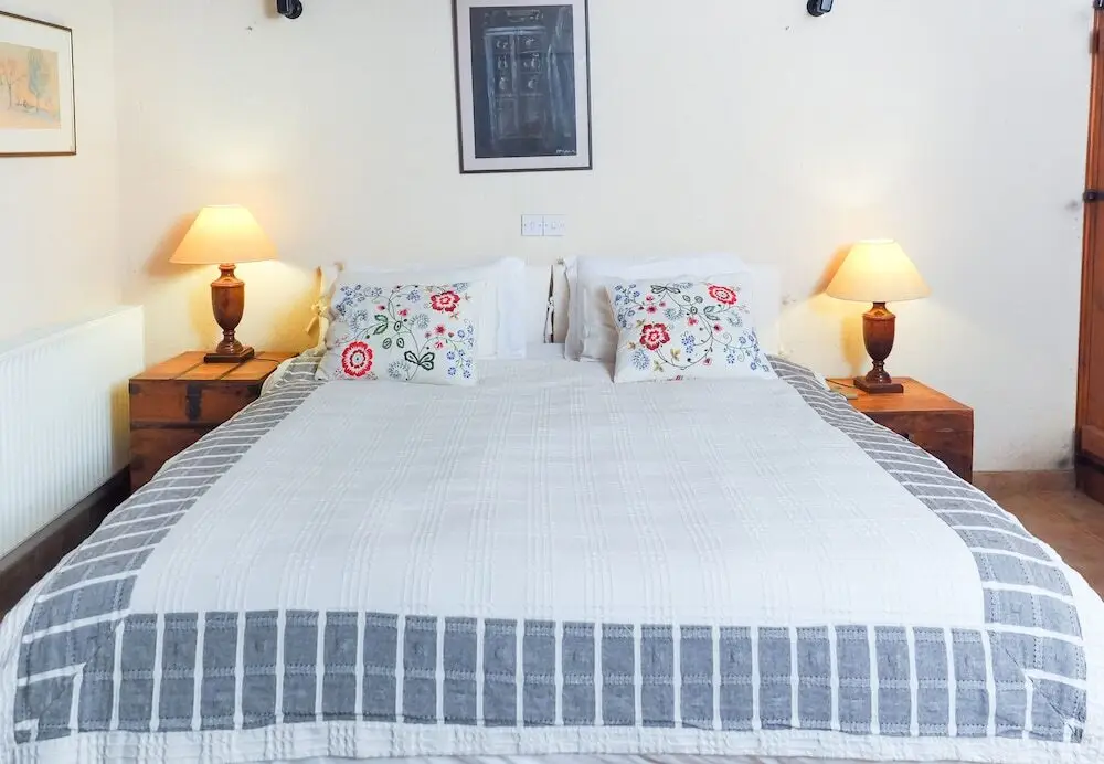 Точни: Adamos studio Hotel Apartments