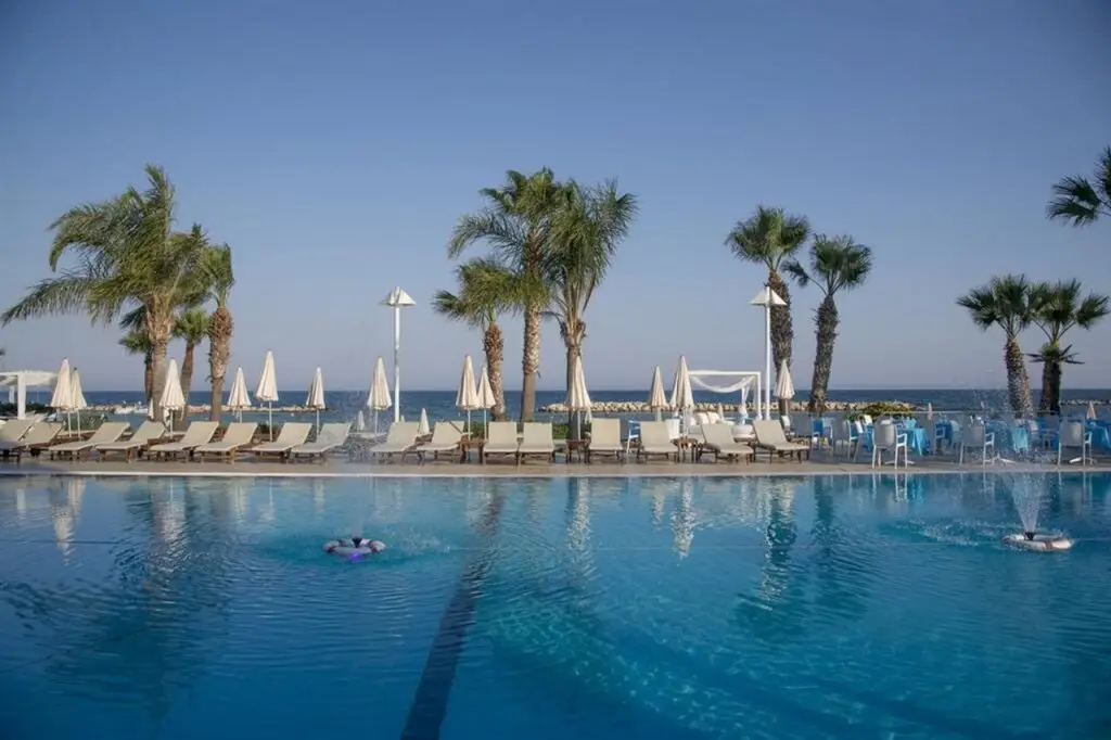 Ларнака: Palm Beach Hotel & Bungalows