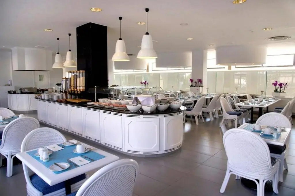 Ларнака: Palm Beach Hotel & Bungalows