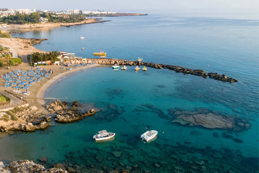 Отель Cavo Maris Beach — фото 1