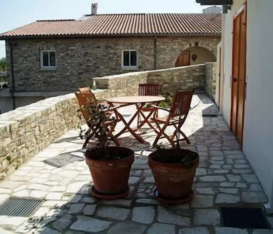 Лекара: Aunt Maria's