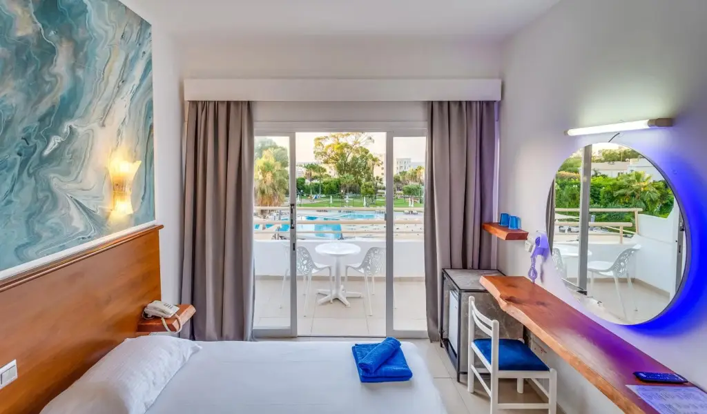 Протарас: Adelais Bay Hotel