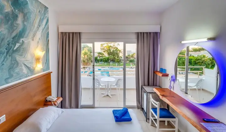 Протарас: Adelais Bay Hotel