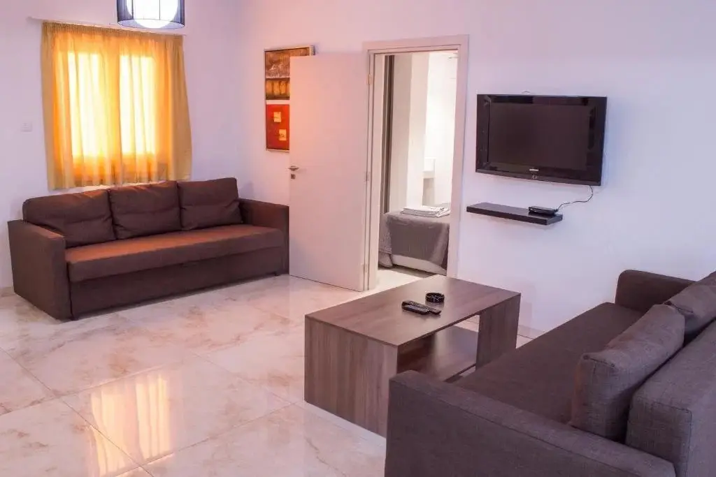 Айя-Напа: Makronissos Beach Villas