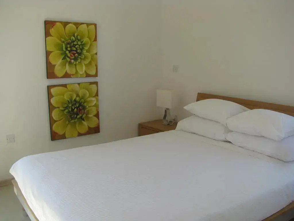 Агиа-Варвара: Nicosia Suites