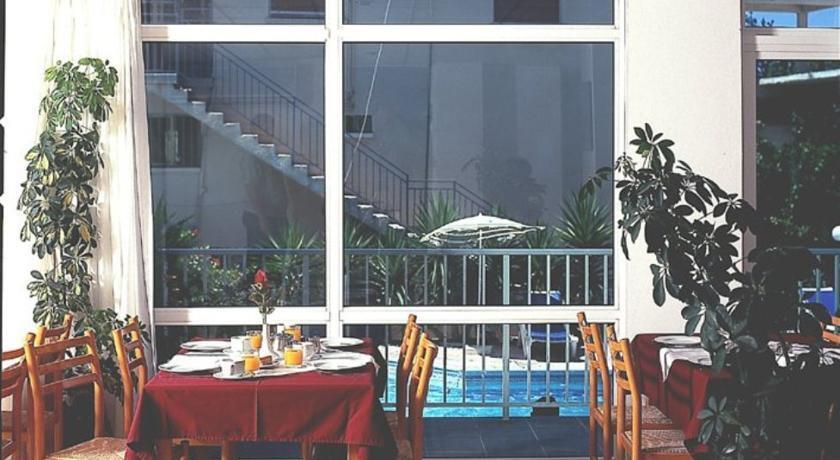 Полис Хрисохус: Elecon Tourist Apartments