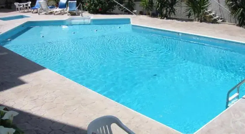 Полис Хрисохус: Elecon Tourist Apartments