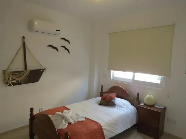 Хлорака: Melania Gardens