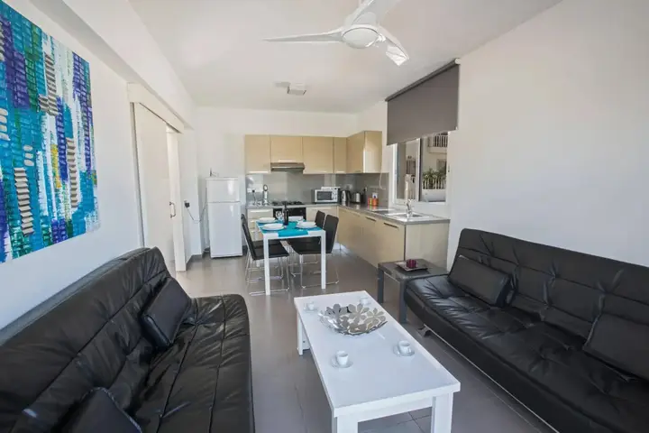 Протарас: Ithaki Apartments
