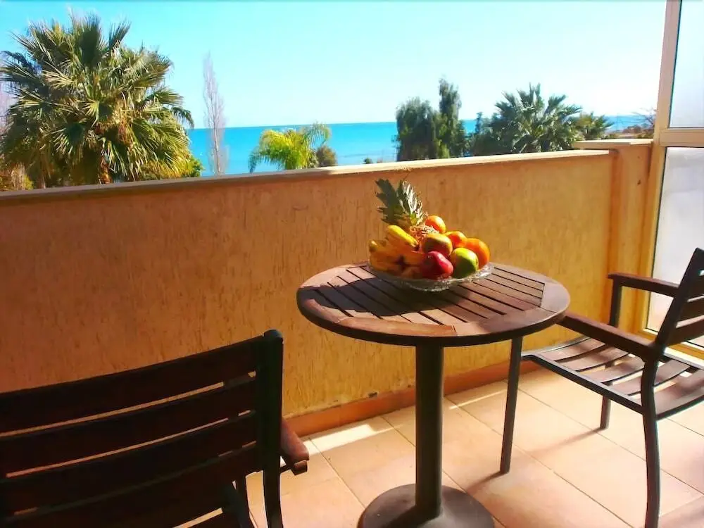 Масотос: Andreas & Melanie Beach Hotel
