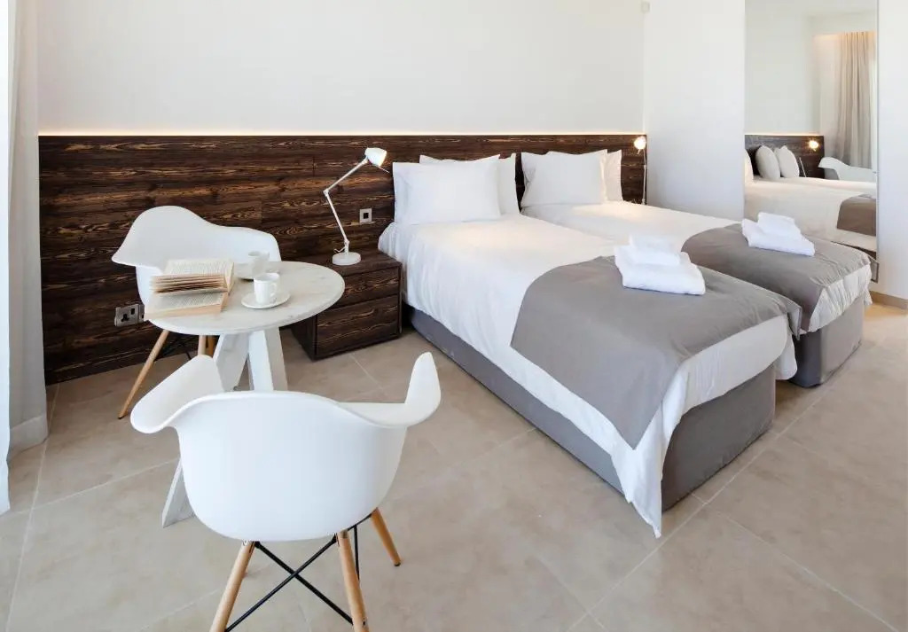 Пафос: Amphora Hotel & Suites