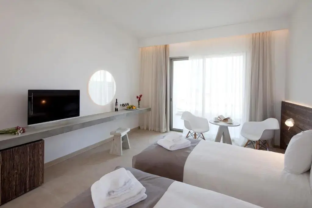 Пафос: Amphora Hotel & Suites