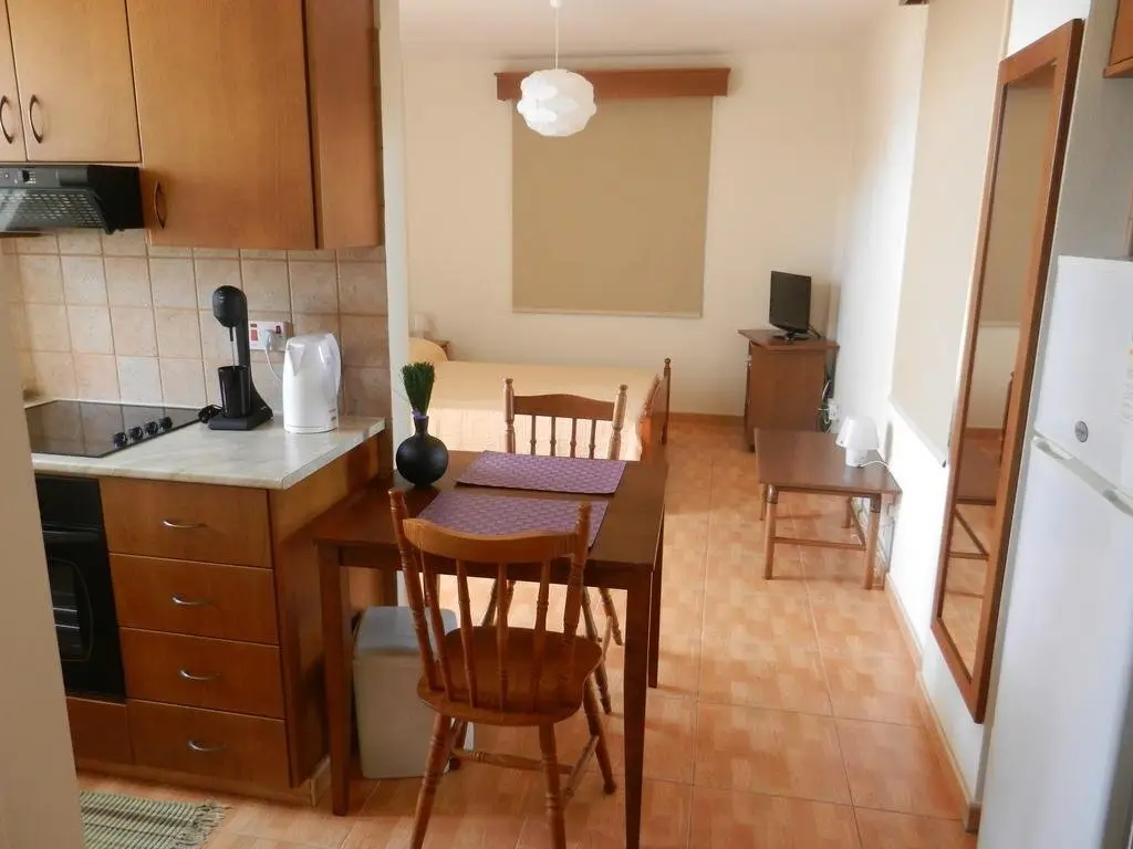 Киссонерга: Dora Apartments