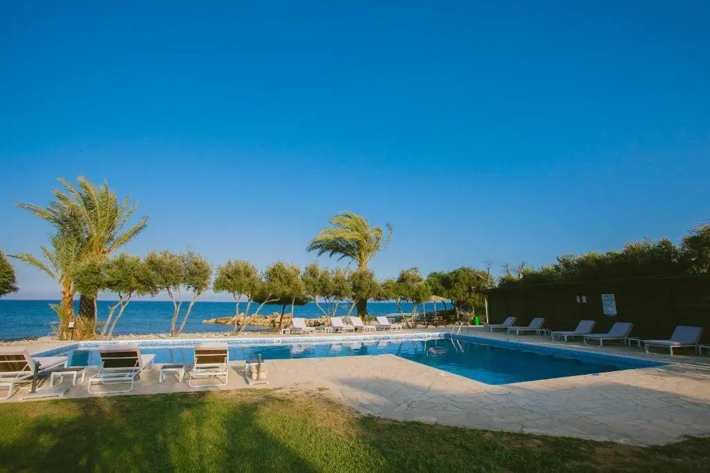 Скарину: Elya Beach Luxury Suites