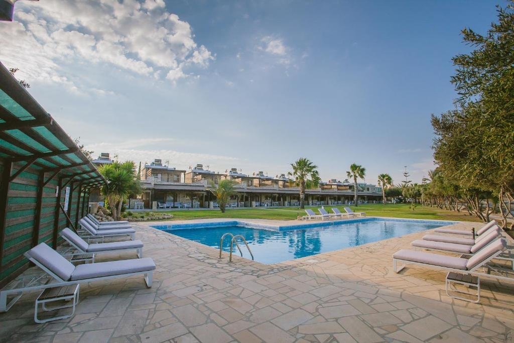 Скарину: Elya Beach Luxury Suites