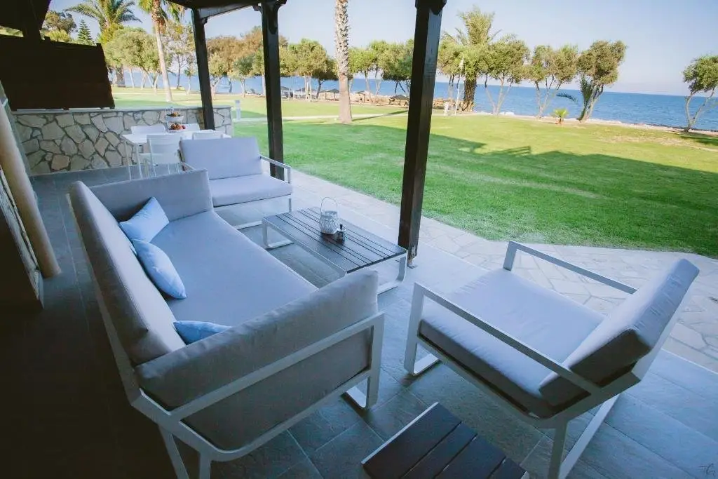 Скарину: Elya Beach Luxury Suites