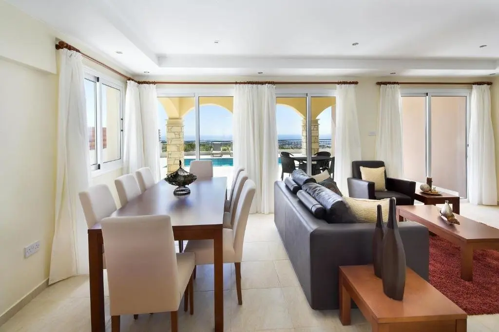 Милиу: Club St George Resort