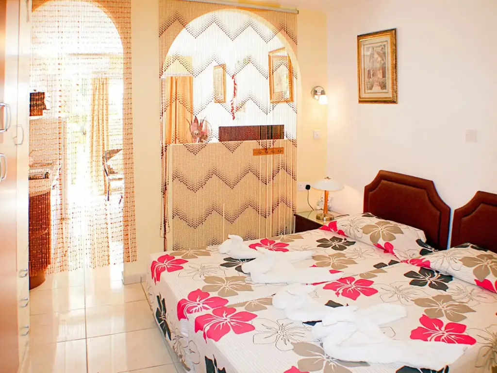 Пафос: Apollonia Holiday Apartments
