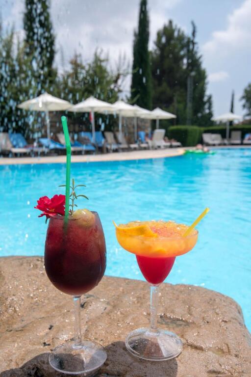 Какопетрия: Rodon Hotel and Resort