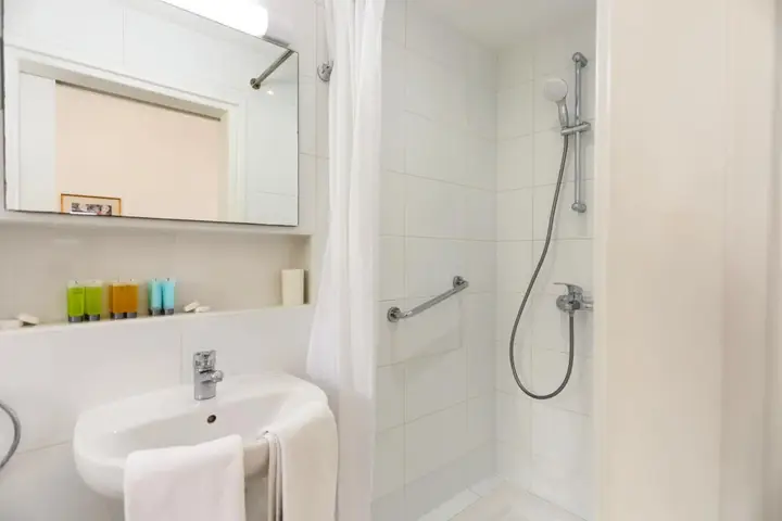 Пафос: Axiothea Hotel