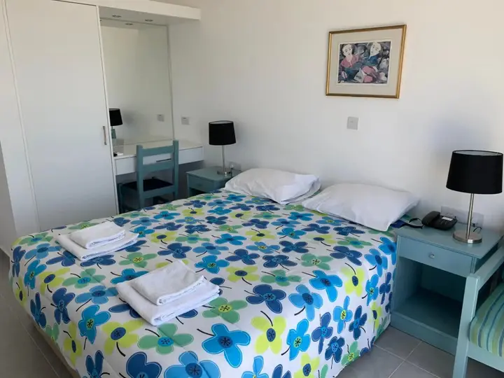 Пафос: Axiothea Hotel