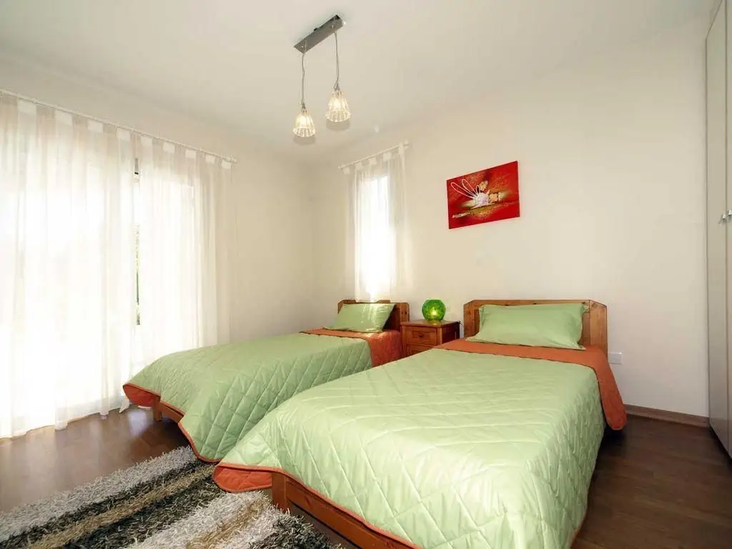 Агиос Тихонас: Amathusa Villas
