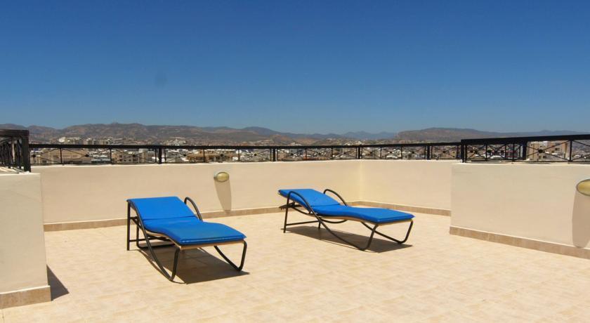 Лимассол: Sea View Apartment
