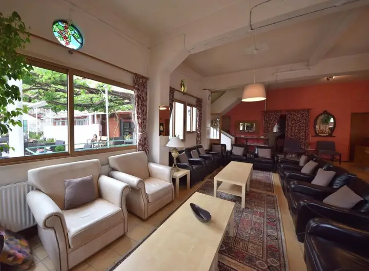 Педулас: Christys Palace Hotel