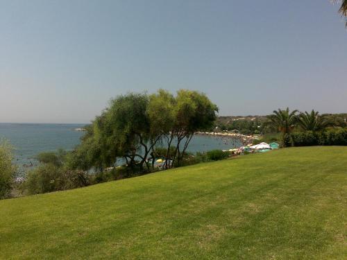 Масотос: Tonia Beach House