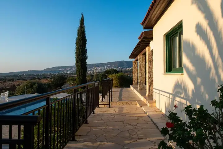 Пейя: Hermes Villa