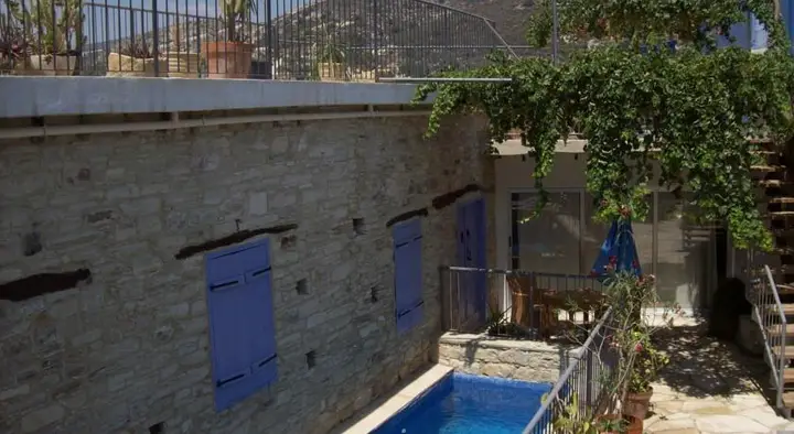 Калавасос: Sofronis House