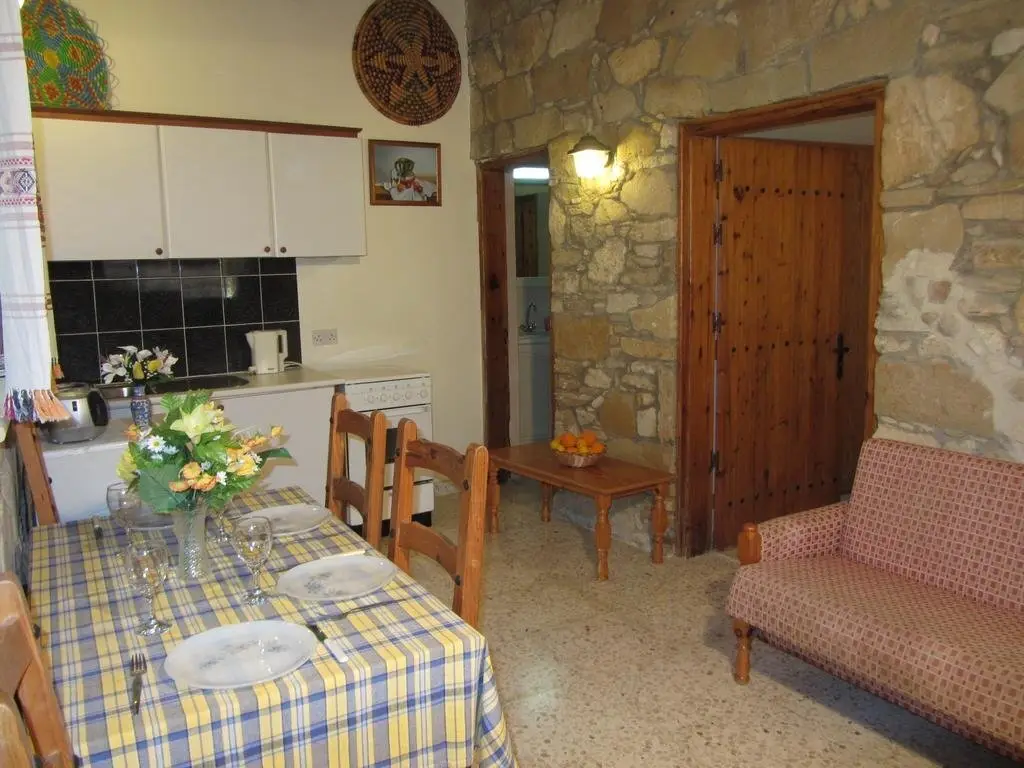 Скарину: Meli House