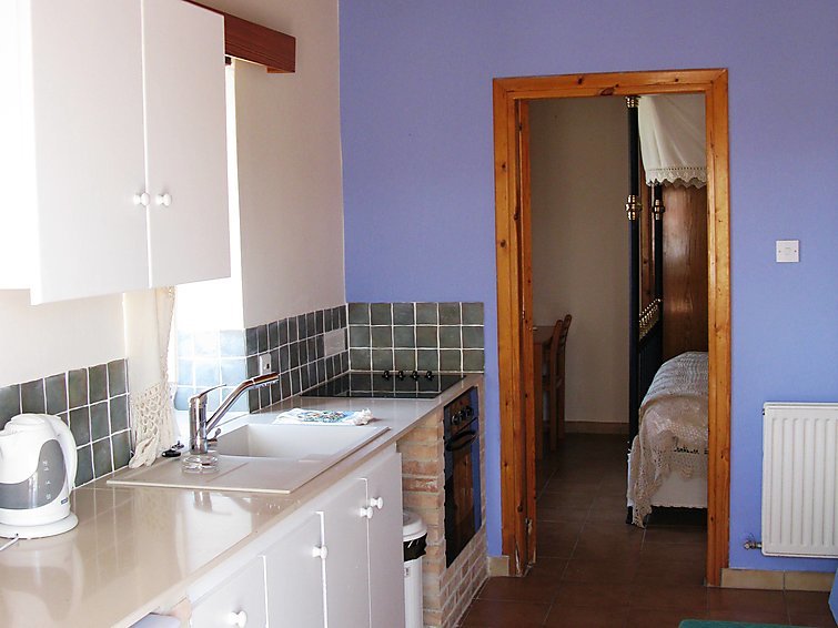 Точни: Danae House
