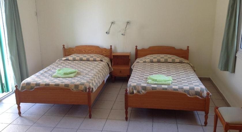 Ларнака: Sea 'n Lake View Hotel Apartments