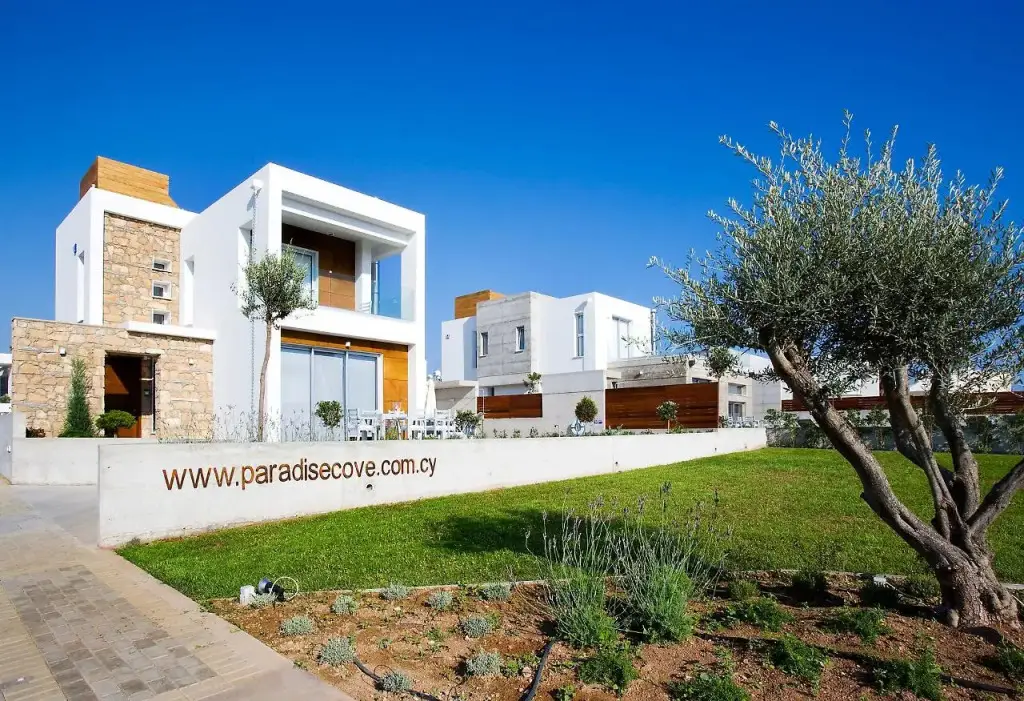 Пафос: Paradise Cove Beach Villas