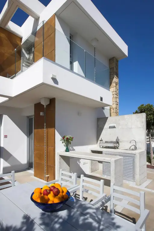Пафос: Paradise Cove Beach Villas