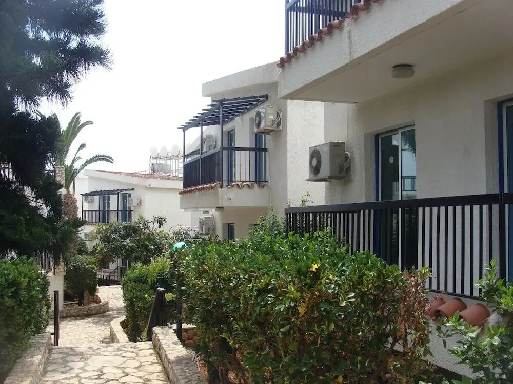 Айя-Напа: Aphelandra Hotel Apartments